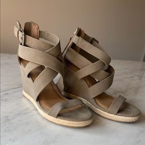 Like new taupe faux suede cris-cross strap wedges